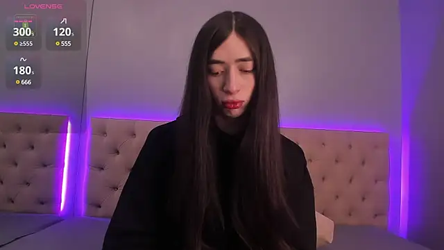 NickieRainer online show from 02/06/25, 02:15