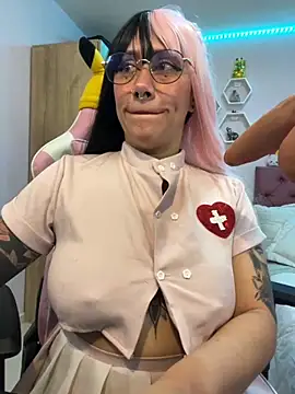 Luna Paris  online show from 11/10/25, 02:05