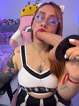 Luna Paris  online show from 04/08/26, 02:39