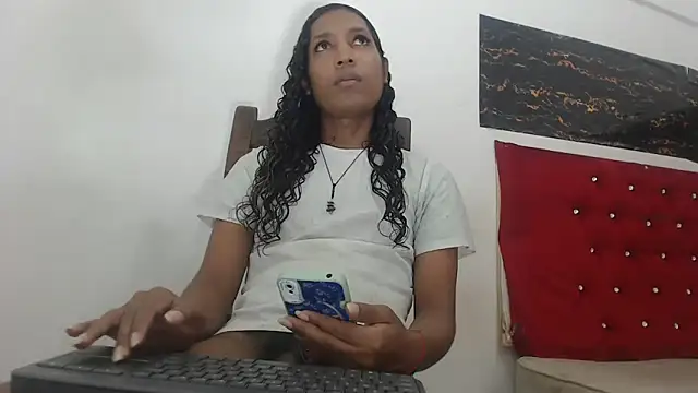 shairaStarr online show from 12/04/24, 04:10