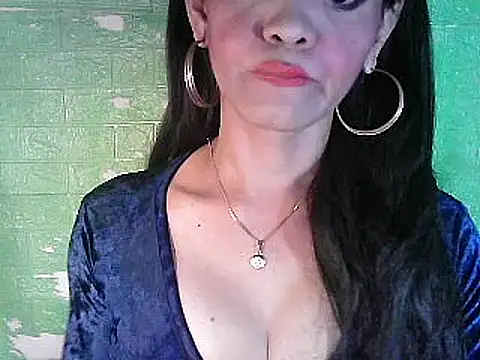 Rosebaumgardner1234 online show from 02/18/25, 03:54