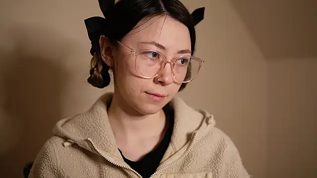 chibi moon  online show from 12/14/24, 04:31