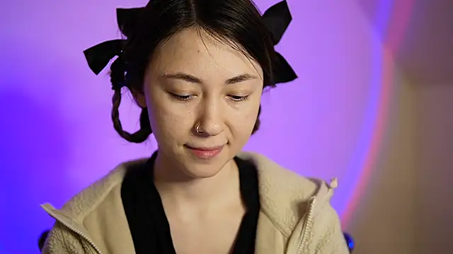 chibi moon  online show from 12/23/24, 08:14