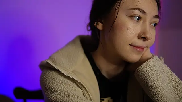 chibi moon  online show from 01/15/25, 09:09