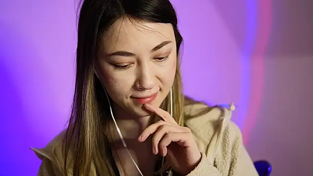 chibi moon  online show from 01/18/25, 11:11