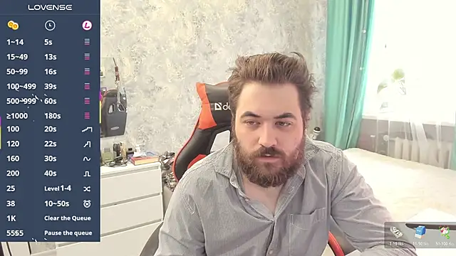 Snapshot of Morlaios chatting on 10/19/25, 10:49 Morlaios online show from 10/19/25, 10:49