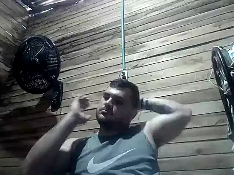 Snapshot of Arcangel_05 chatting on 04/15/26, 01:51 Arcangel 05 online show from 04/15/26, 01:51