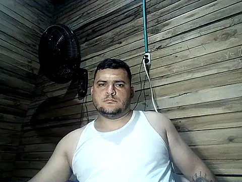 Snapshot of Arcangel_05 chatting on 04/18/26, 03:10 Arcangel 05 online show from 04/18/26, 03:10