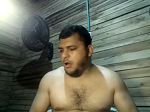 Snapshot of Arcangel_05 chatting on 04/26/26, 04:21 Arcangel 05 online show from 04/26/26, 04:21