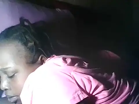 Snapshot of African_slut_goddess chatting on 01/29/25, 01:05 African slut goddess online show from 01/29/25, 01:05