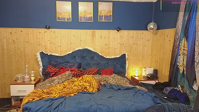 VanessaDoyle online show from 03/22/25, 06:14