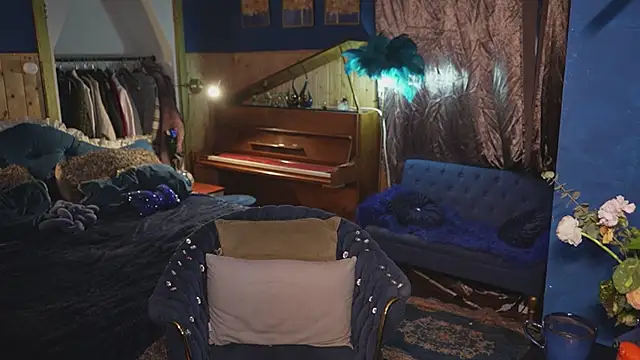 VanessaDoyle online show from 04/05/26, 01:03