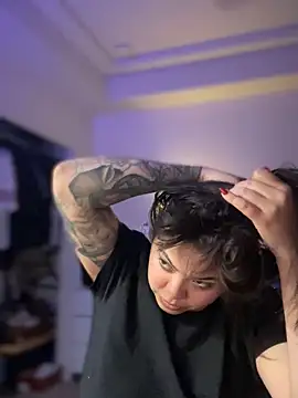 drizzypeach602 online show from 02/07/25, 09:16