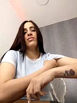 Amira Milker online show from 02/12/25, 01:06