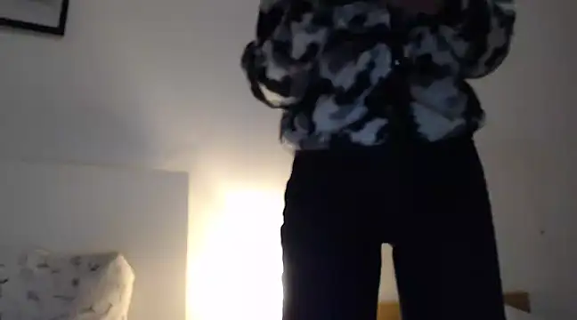 ocean eyess  online show from 02/19/25, 09:47