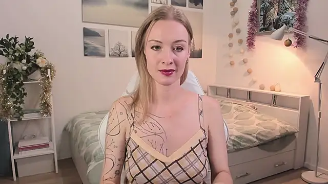 MissRightX online show from 11/17/25, 11:05