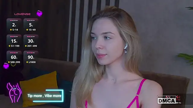 Holl1Would online show from 02/23/25, 06:28