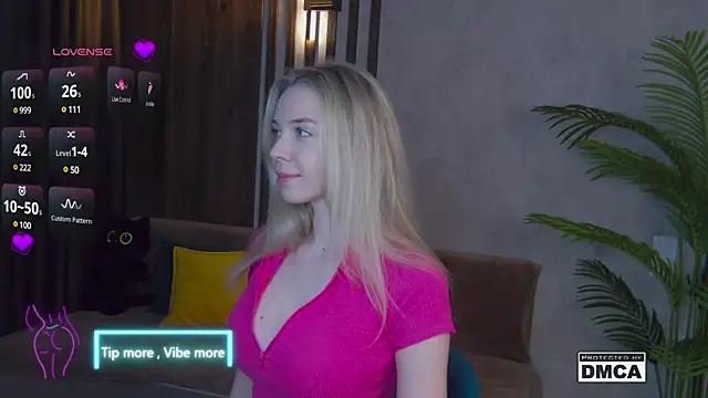 Holl1Would online show from 03/06/25, 03:35