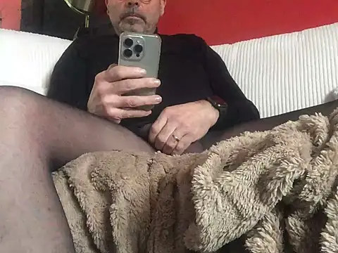 louh261 online show from 03/30/26, 01:34