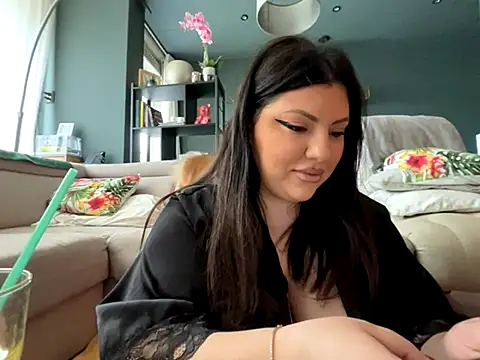 CurvyKimmy1 online show from 11/03/25, 09:10