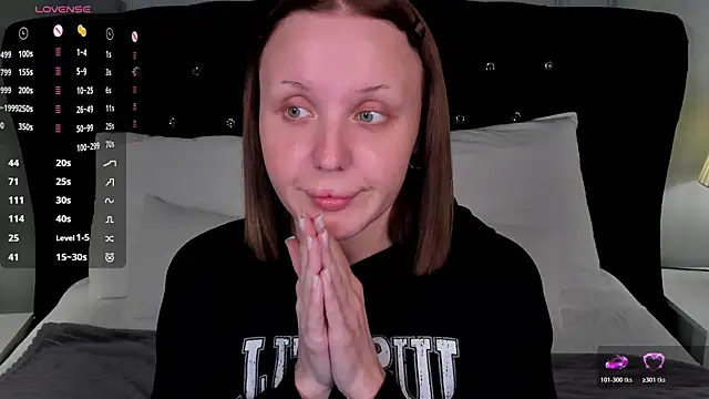 LianaFord online show from 04/15/26, 04:30