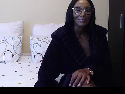 yummycherryxx online show from 09/19/25, 08:16