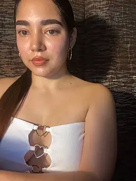 Snapshot of DulceChloe99 chatting on 02/24/26, 07:12 DulceChloe99 online show from 02/24/26, 07:12