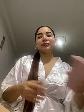 Snapshot of DulceChloe99 chatting on 02/25/26, 08:51 DulceChloe99 online show from 02/25/26, 08:51