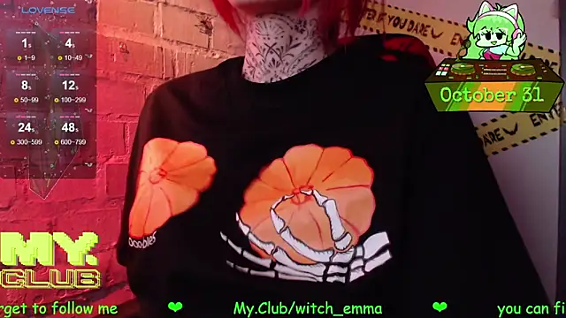 Witch Emma online show from 10/31/25, 10:27