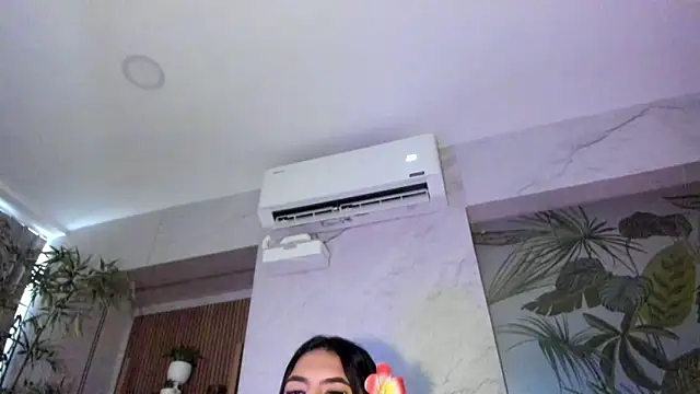 Snapshot of AntonellaRossi chatting on 05/29/26, 08:07 AntonellaRossi online show from 05/29/26, 08:07