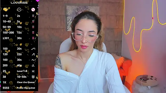 Snapshot of barbie_scoth_ chatting on 01/19/25, 02:59 barbie scoth online show from 01/19/25, 02:59