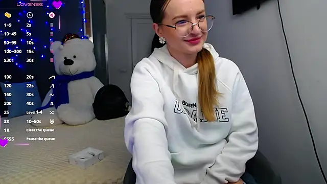 KateJonson online show from 01/21/25, 08:19