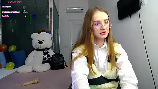 KateJonson online show from 03/03/25, 12:37