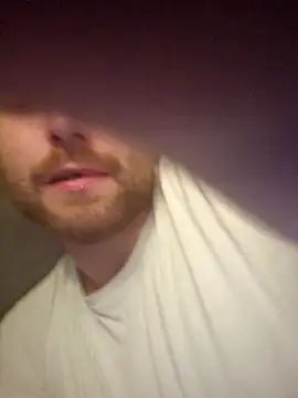 Snapshot of HouseOfCums chatting on 09/16/25, 02:23 HouseOfCums online show from 09/16/25, 02:23