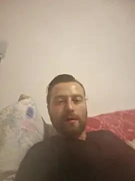 Snapshot of HouseOfCums chatting on 10/14/25, 10:32 HouseOfCums online show from 10/14/25, 10:32