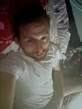 Snapshot of HouseOfCums chatting on 10/30/25, 05:20 HouseOfCums online show from 10/30/25, 05:20