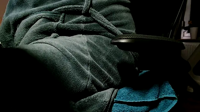 suedel65 online show from 10/08/25, 03:37