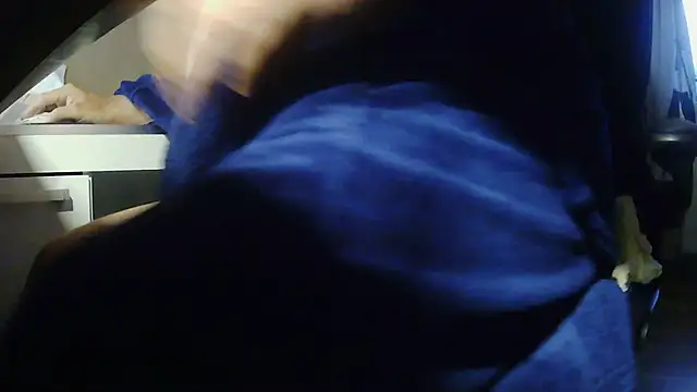 suedel65 online show from 05/13/26, 03:59