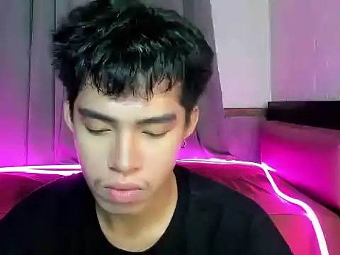 Lightjt04 online show from 10/06/25, 07:44