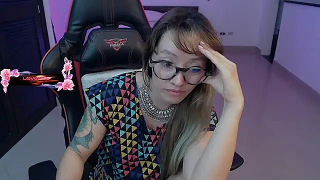 pink-2022 online show from 02/26/26, 09:25