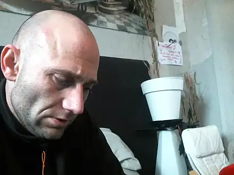 Snapshot of kuban chatting on 12/11/24, 12:12 kuban online show from 12/11/24, 12:12