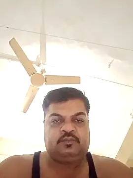 Snapshot of Desi_Londa_143 chatting on 03/03/25, 11:56 Desi Londa 143 online show from 03/03/25, 11:56