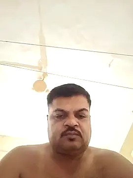 Snapshot of Desi_Londa_143 chatting on 03/16/25, 02:32 Desi Londa 143 online show from 03/16/25, 02:32
