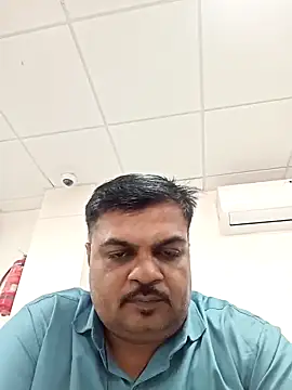 Snapshot of Desi_Londa_143 chatting on 03/18/25, 07:52 Desi Londa 143 online show from 03/18/25, 07:52