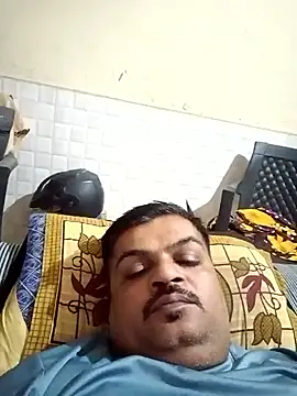 Snapshot of Desi_Londa_143 chatting on 03/18/25, 04:48 Desi Londa 143 online show from 03/18/25, 04:48