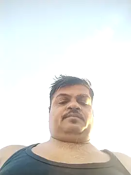 Snapshot of Desi_Londa_143 chatting on 10/02/25, 01:23 Desi Londa 143 online show from 10/02/25, 01:23