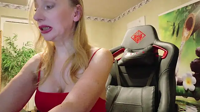 HotLana69 online show from 12/17/25, 05:30