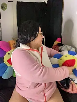 MsConejitaa online show from 12/16/25, 05:51