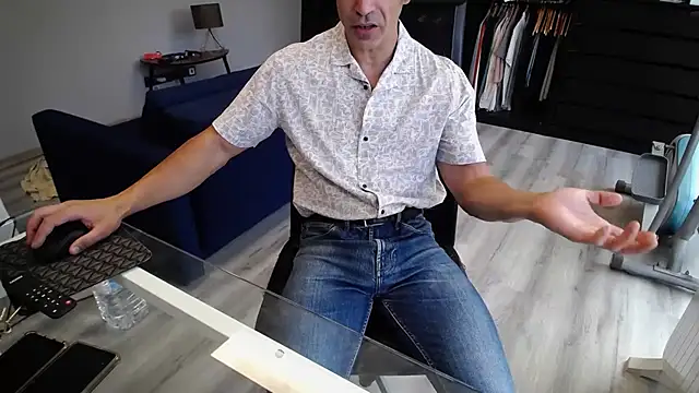 samricci21 online show from 10/16/25, 11:00