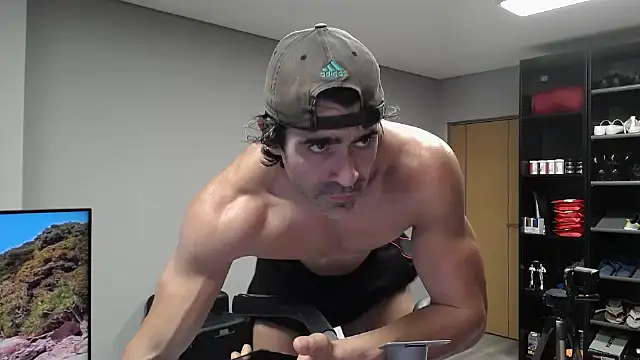 samricci21 online show from 12/17/25, 09:21